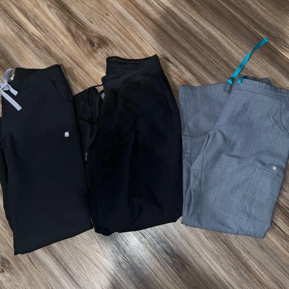 Stylish Black and Gray Scrub Pants Set